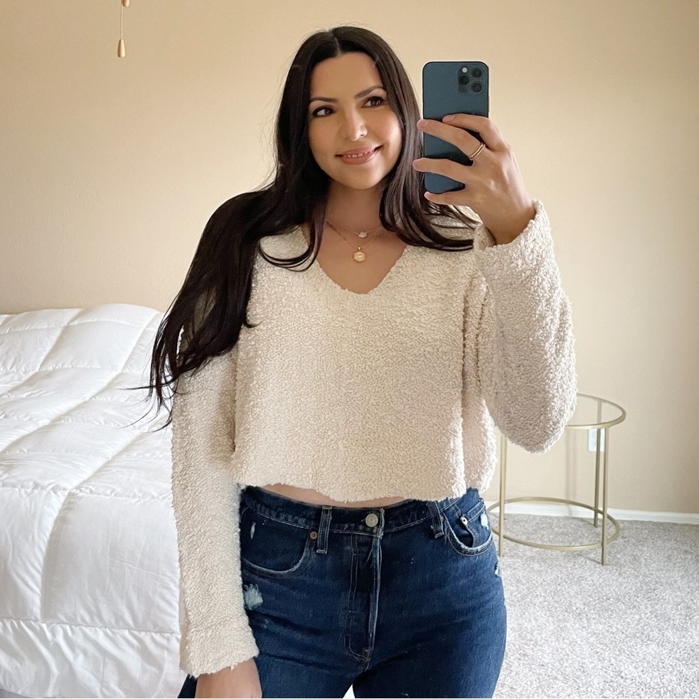 Free People Popcorn Beige Long Sleeve cropped sweater